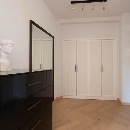 The Old Palace- Luxury Signoria Guest house *