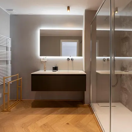 The Old Palace- Luxury Signoria 4*