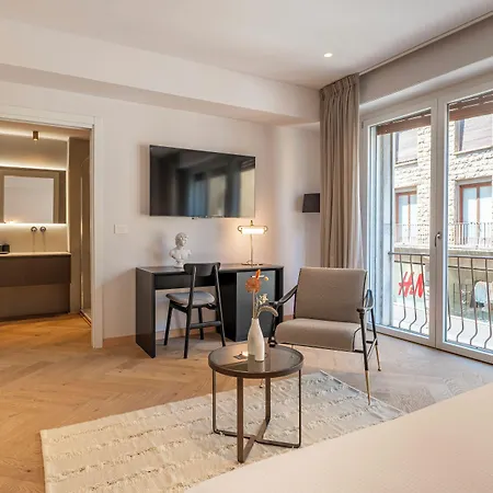 Гостевой дом The Old Palace- Luxury Signoria 4*