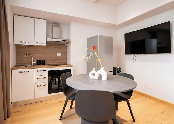 Konukevi The Old Palace- Luxury Signoria 4*