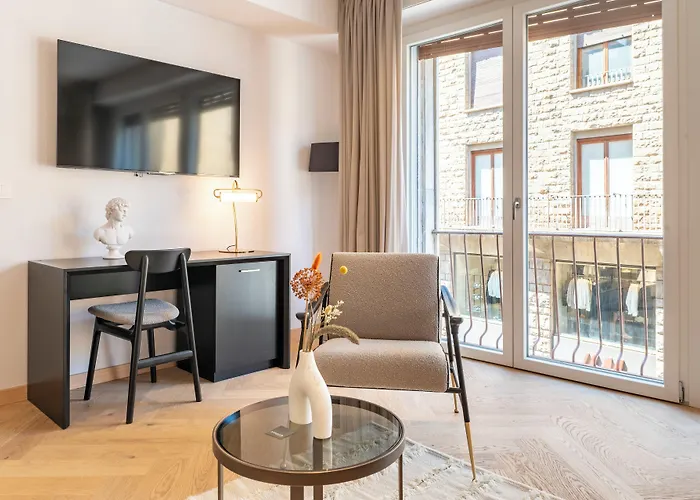 The Old Palace- Luxury Signoria 4*