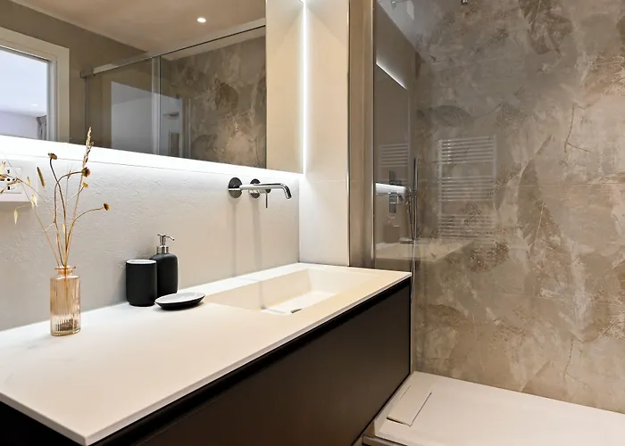 The Old Palace- Luxury Signoria 4*
