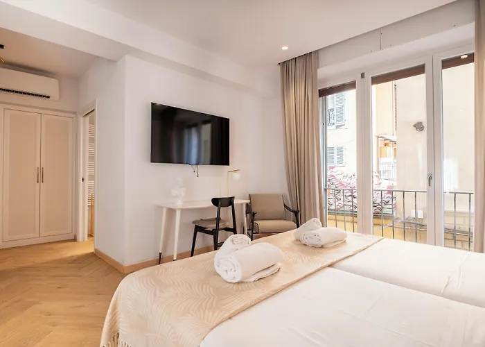 The Old Palace- Luxury Signoria