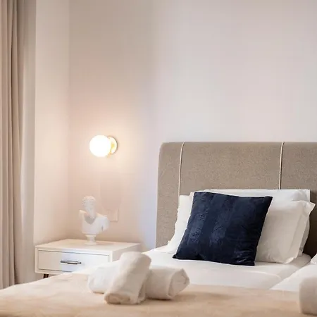 The Old Palace- Luxury Signoria 4*